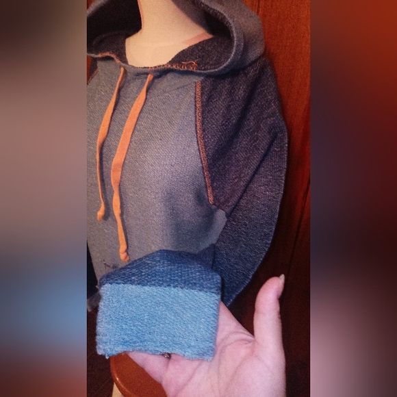 American Rag Cie hoodie - Picture 4 of 6